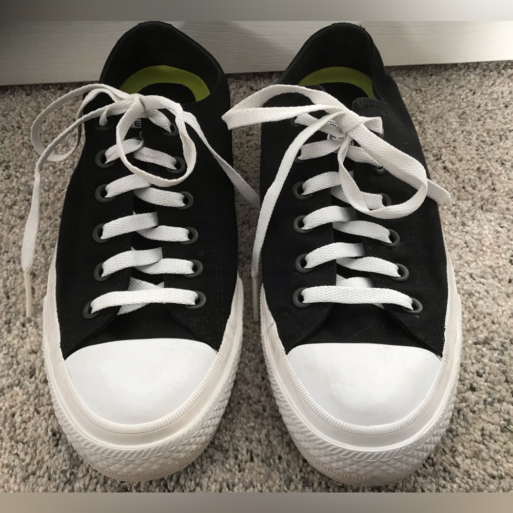 Converse Chuck Taylor II LunarionBlack and White Sneakers. Mens 8